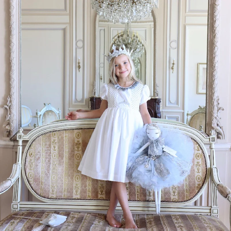 The Princess' Royal Ball : White and silver Crown Embroidery Dress