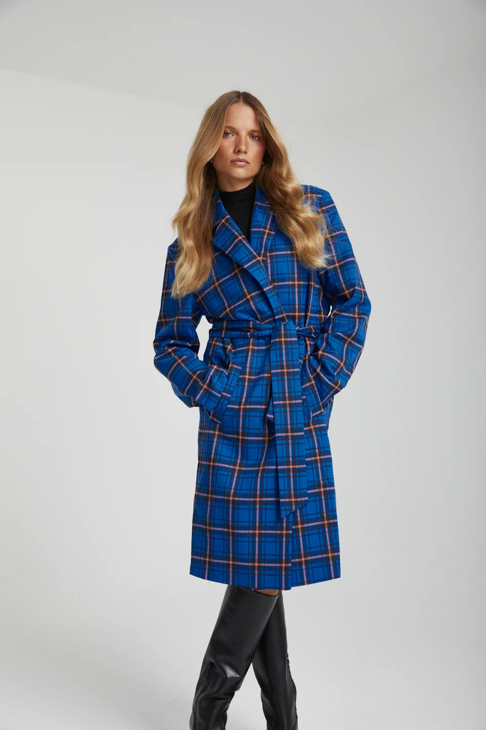 TRENCH - ELECTRIC PLAID Elegant Black Wool Trench