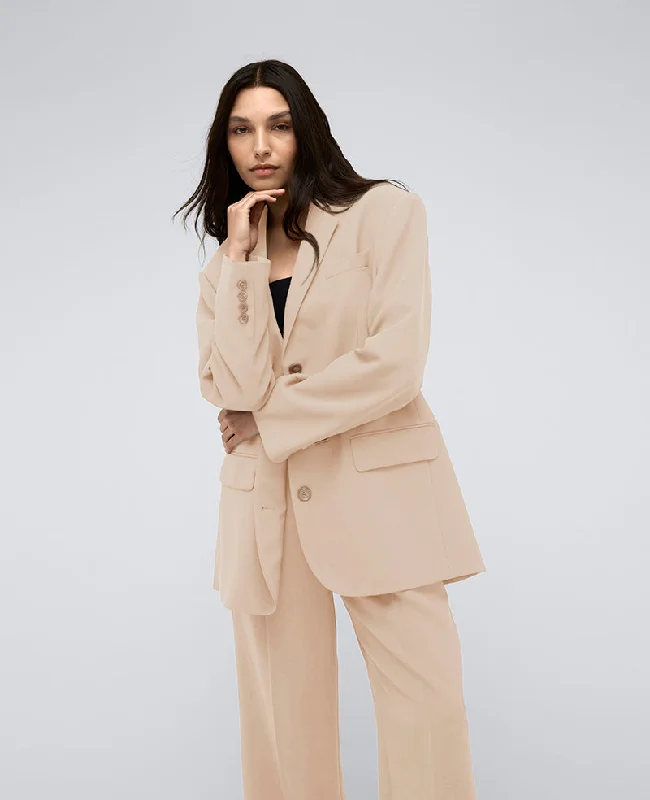 Vision Twill Three Button Boyfriend Blazer Women's Luxurious Suit