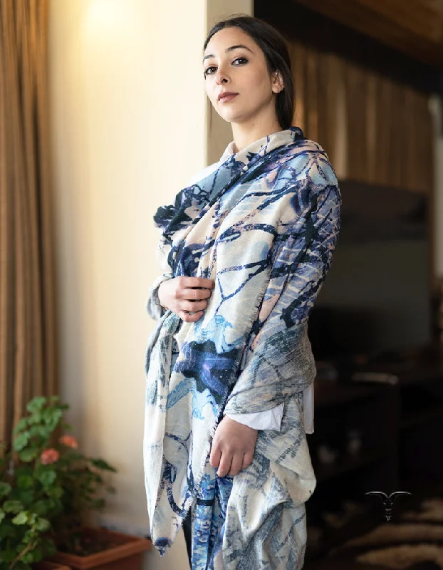 Digital Pashmina Shawl In Hues Of White & Blue 5579 Casual Shawl with Fringes
