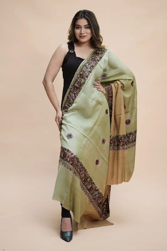 Ombre Color Kashmiri Shawl With Aari Border Gives A Trendy Look To The Wearer. Soft Knit Shawl Poncho Ombre Color Kashmiri Shawl With Aari Border Gives A Trendy Look To The Wearer. Soft Knit Shawl Poncho